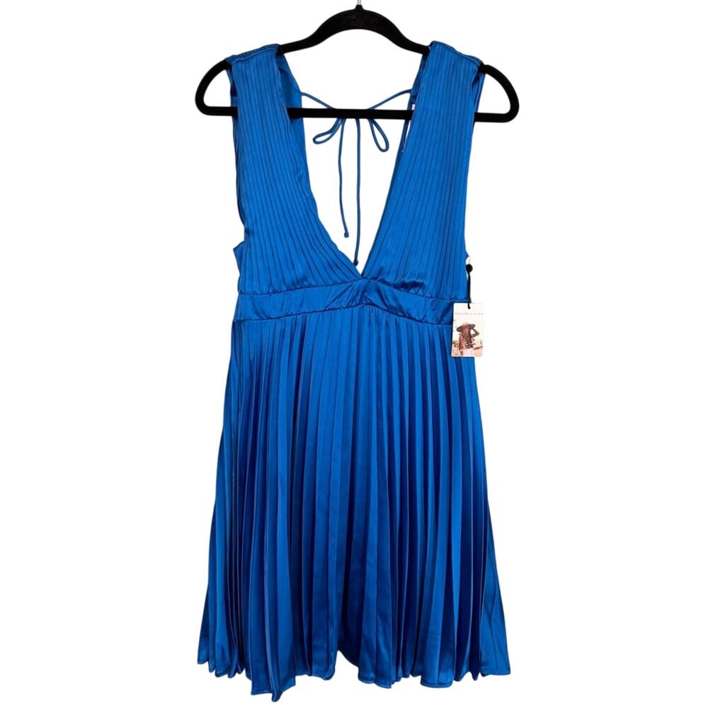 Sincerely Jules Blue Sleeveless Deep V Neck‎ Pleated Blue Dress Size M/L NWT